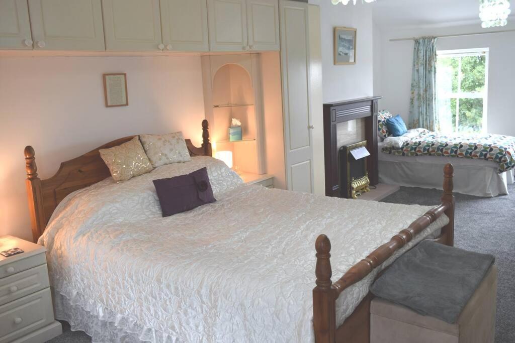 Dee View Villa Holywell  Esterno foto